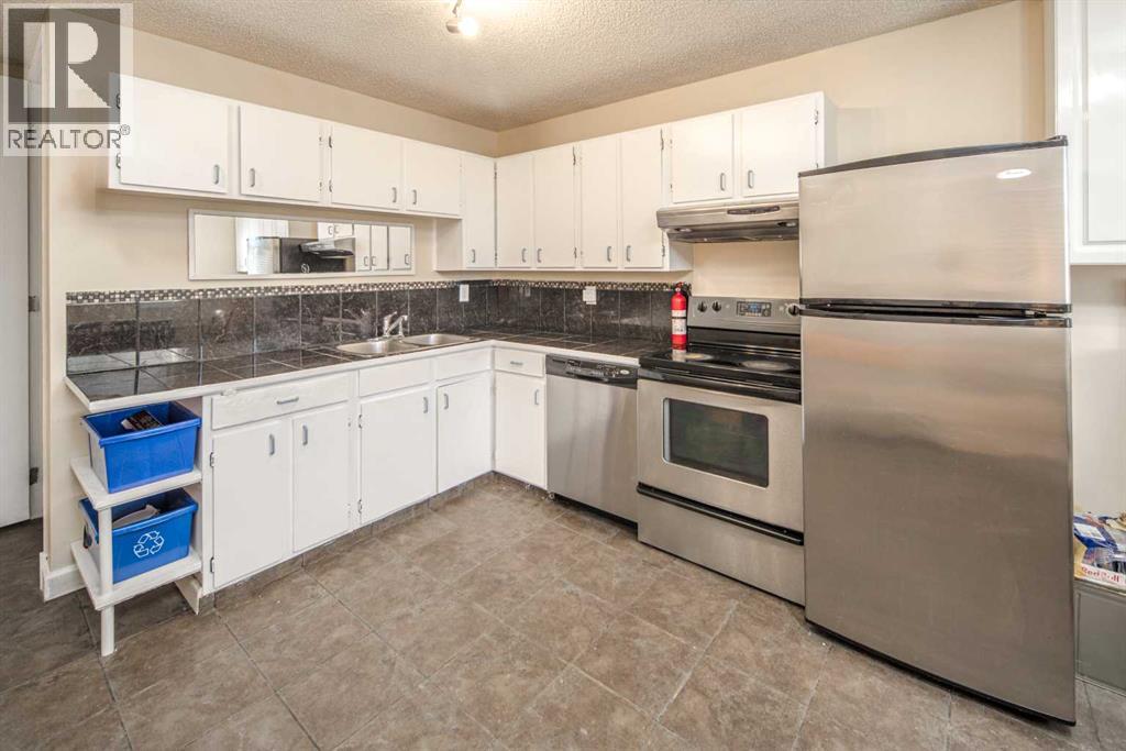 Single Family House Bungalow for Sale in  Shawmeadows Crescent SW Shawnessy Calgary 