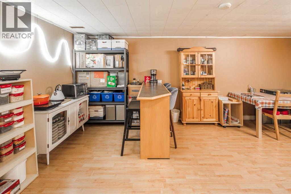 Single Family House Bungalow for Sale in  Shawmeadows Crescent SW Shawnessy Calgary 