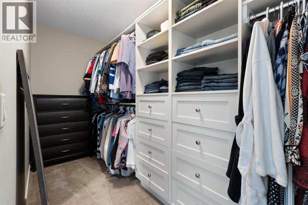 Single Family House for Sale in   Avenue SW Spruce Cliff Calgary 