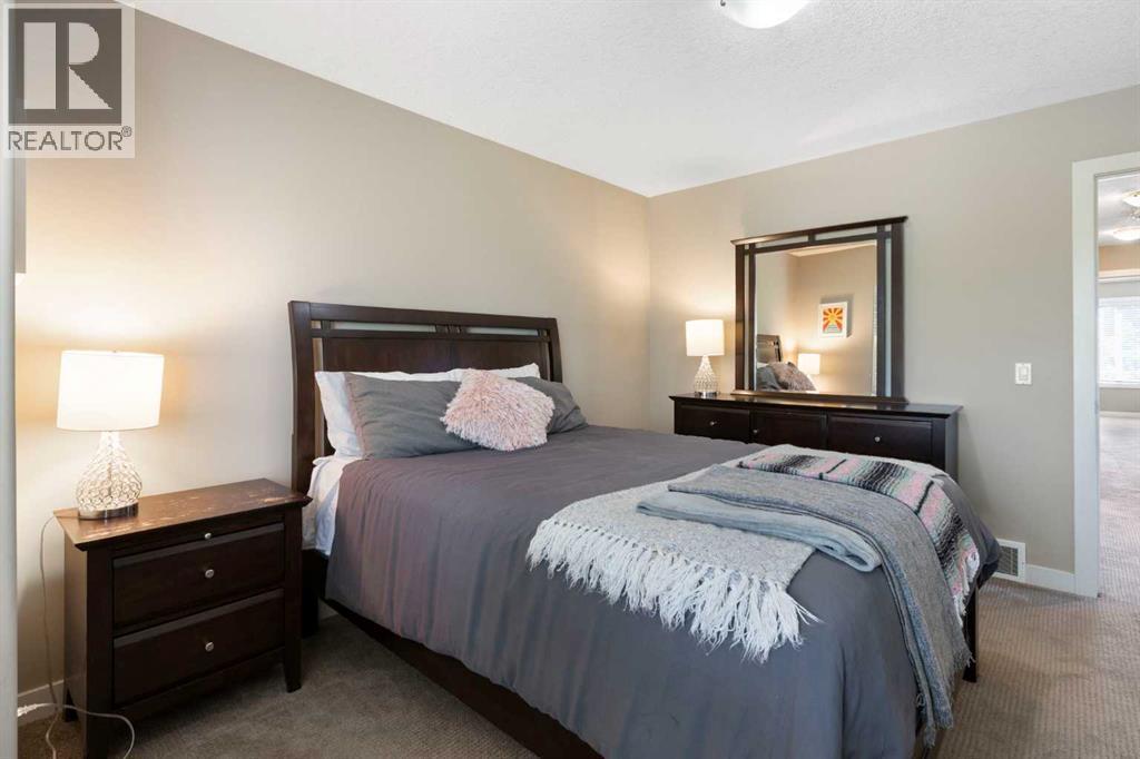 Single Family House for Sale in   Avenue SW Spruce Cliff Calgary 