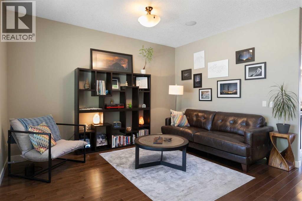 Single Family House for Sale in   Avenue SW Spruce Cliff Calgary 