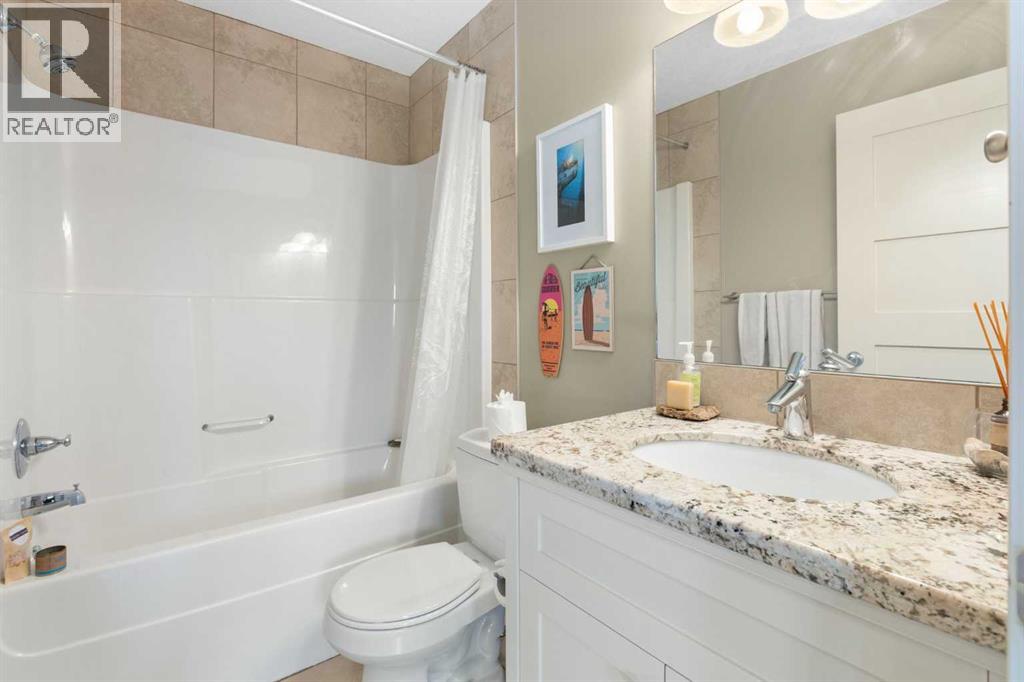 Single Family House for Sale in   Avenue SW Spruce Cliff Calgary 