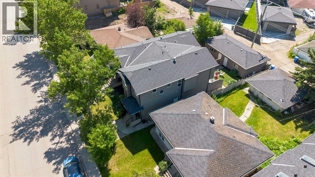 Single Family House for Sale in   Avenue SW Spruce Cliff Calgary 