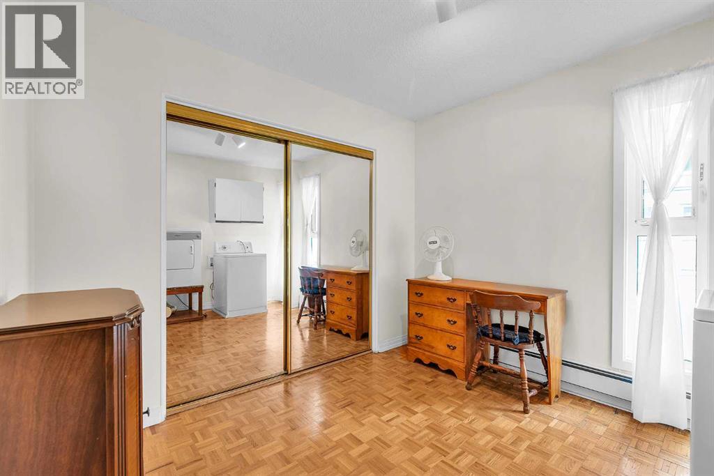 Single Family House for Sale in   Cedar Crescent SW Spruce Cliff Calgary 