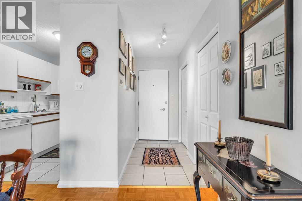 Single Family House for Sale in   Cedar Crescent SW Spruce Cliff Calgary 