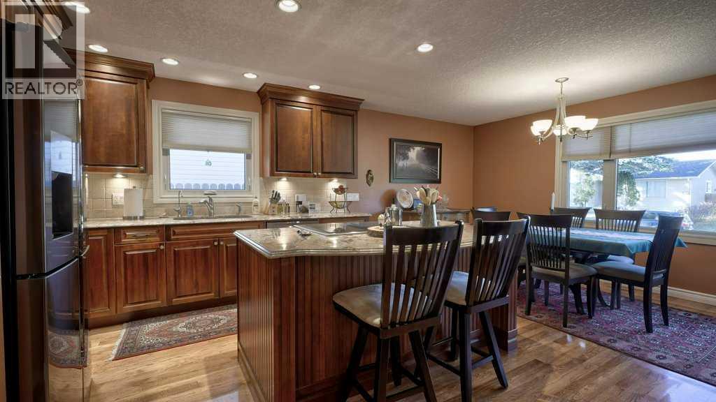 Single Family House 3 Level for Sale in  Penbrooke Way SE Penbrooke Meadows Calgary 