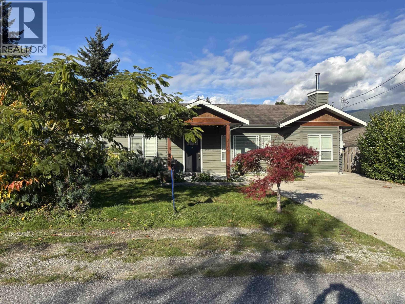 5756 NEPTUNE ROAD, Sechelt