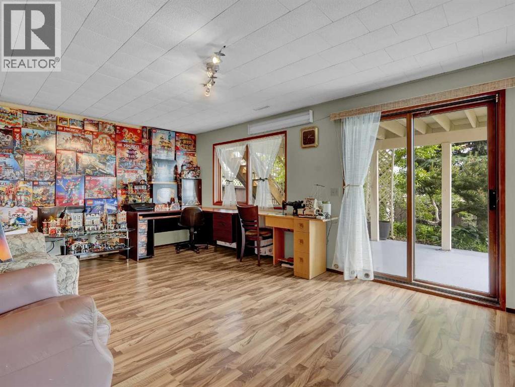 Single Family House for Sale in  Hawkcliff Way NW Hawkwood Calgary 