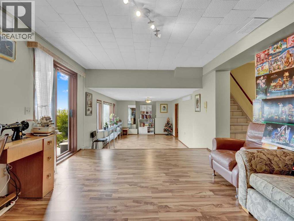 Single Family House for Sale in  Hawkcliff Way NW Hawkwood Calgary 