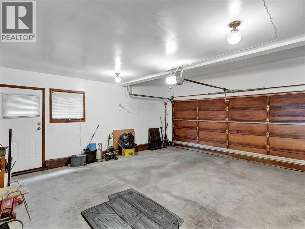 Single Family House for Sale in  Hawkcliff Way NW Hawkwood Calgary 