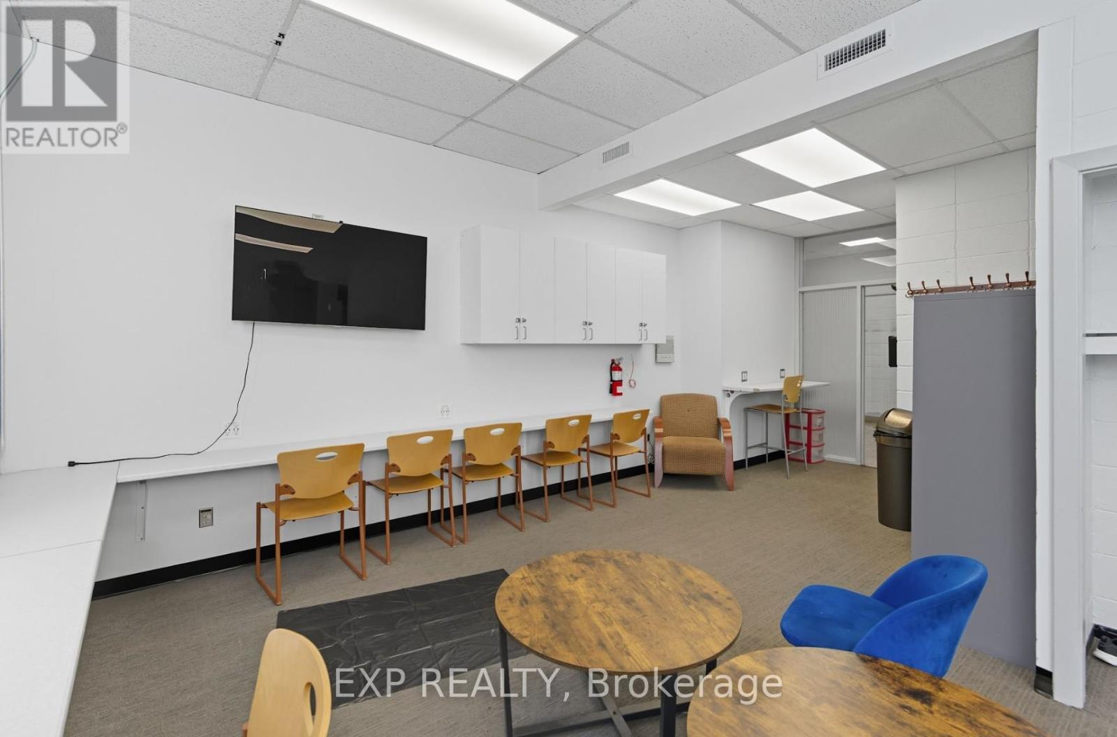 Institutional Special Purpose for Rent in Ottawa – 2ND & 3RD FLOOR – 641 SLADEN AVENUE, Ottawa – MLS# X12496692 - Image 21