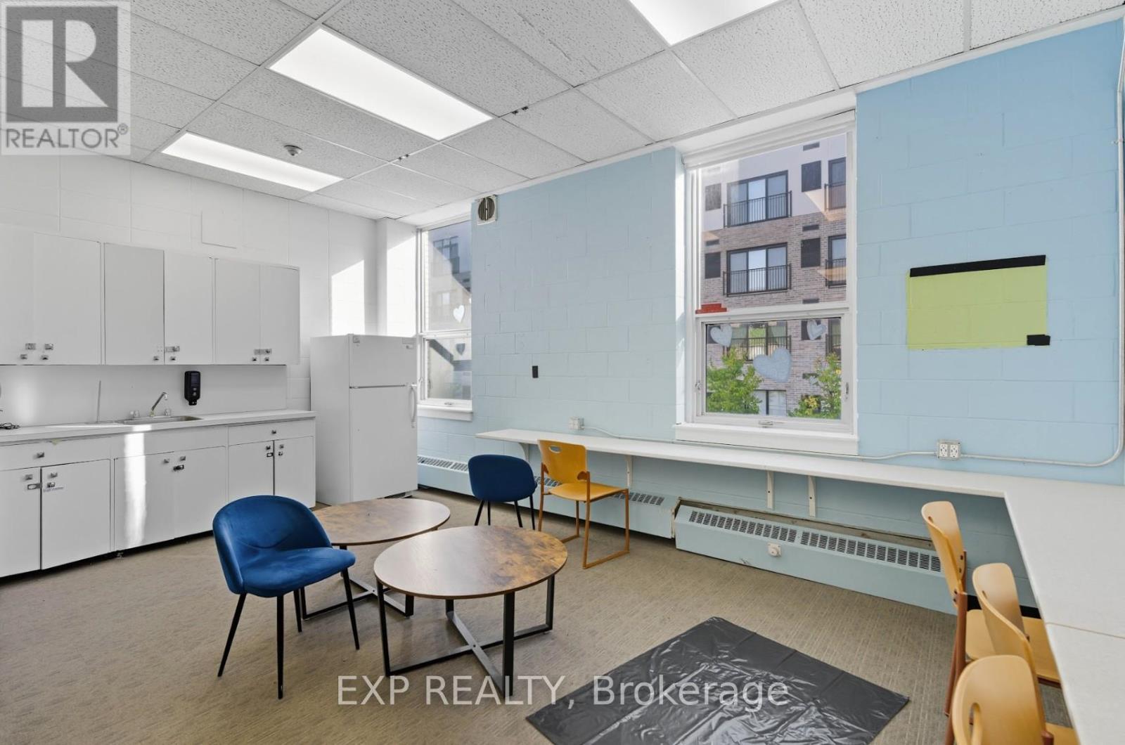 Institutional Special Purpose for Rent in Ottawa – 2ND & 3RD FLOOR – 641 SLADEN AVENUE, Ottawa – MLS# X12496692 - Image 24