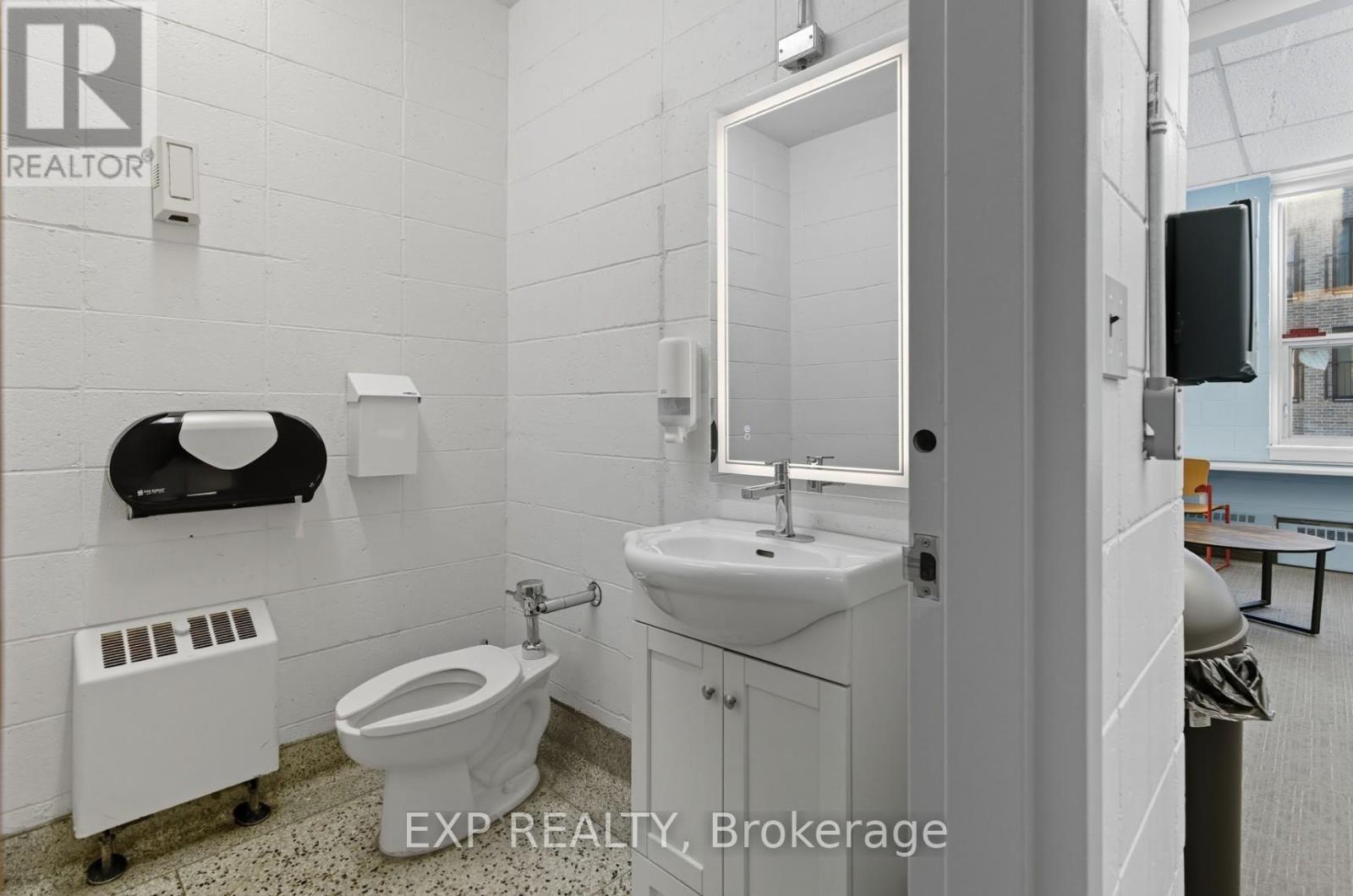 Institutional Special Purpose for Rent in Ottawa – 2ND & 3RD FLOOR – 641 SLADEN AVENUE, Ottawa – MLS# X12496692 - Image 27