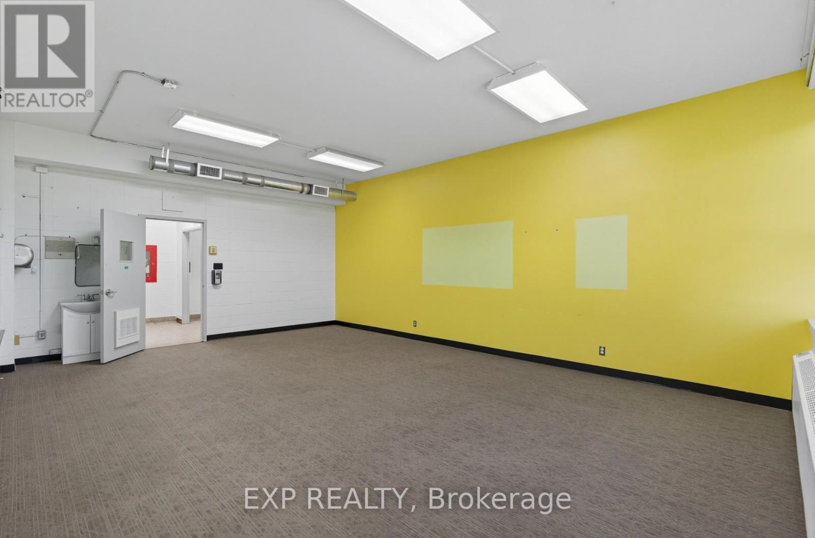 Institutional Special Purpose for Rent in Ottawa – 2ND & 3RD FLOOR – 641 SLADEN AVENUE, Ottawa – MLS# X12496692 - Image 29