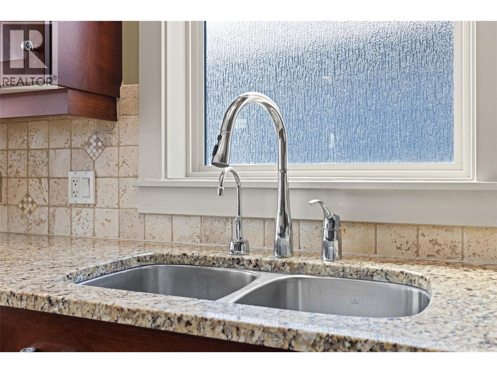  1714 Capistrano Peaks Crescent, Kelowna