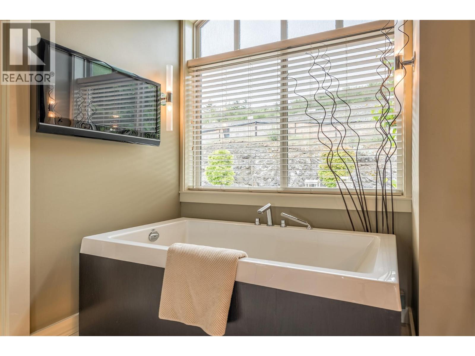 10 1117 Mt Fosthall Drive, Vernon