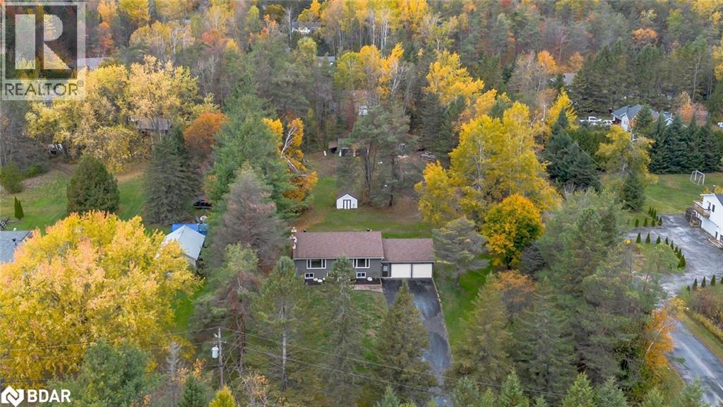 16 HILLVIEW Crescent