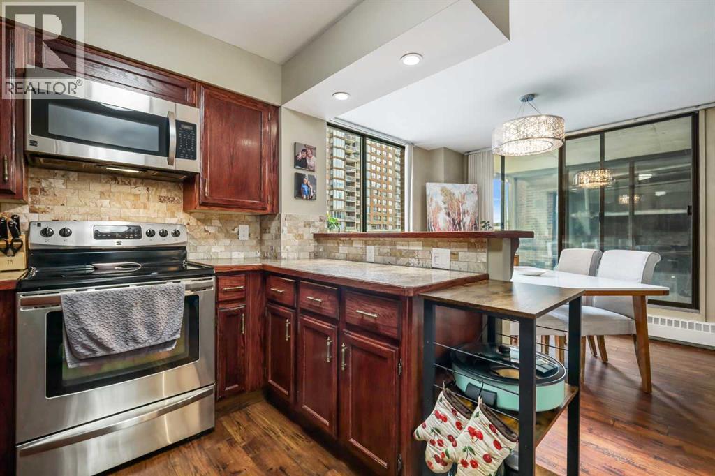 Single Family House for Sale in   Point Mckay Crescent NW Point McKay Calgary 