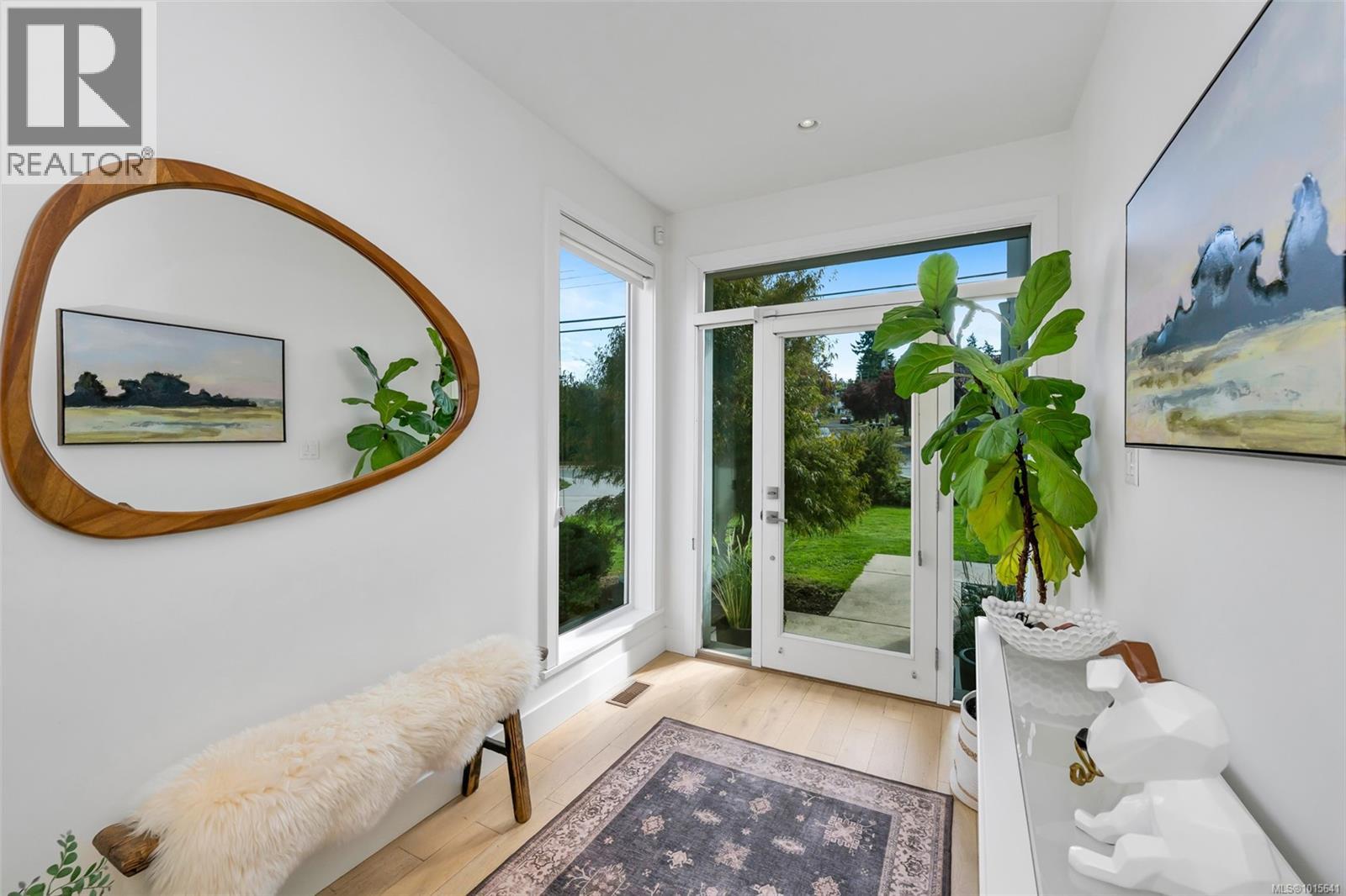 1040 Colville Rd, Esquimalt