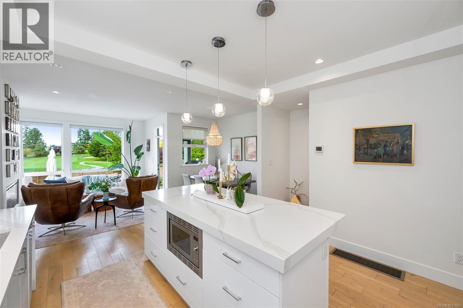 1040 Colville Rd, Esquimalt