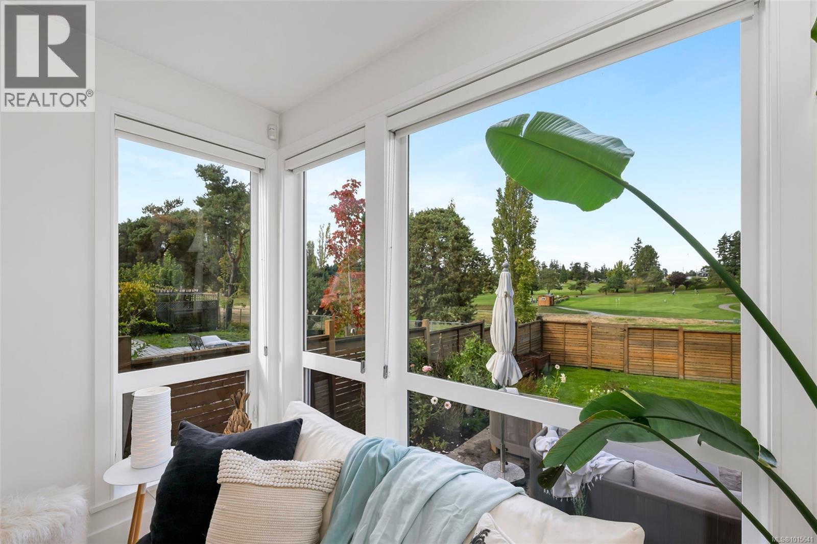 1040 Colville Rd, Esquimalt