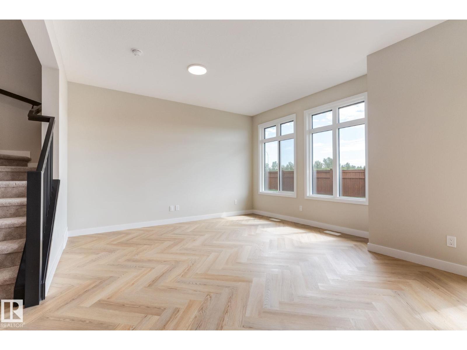 31 Chartres CL, St. Albert