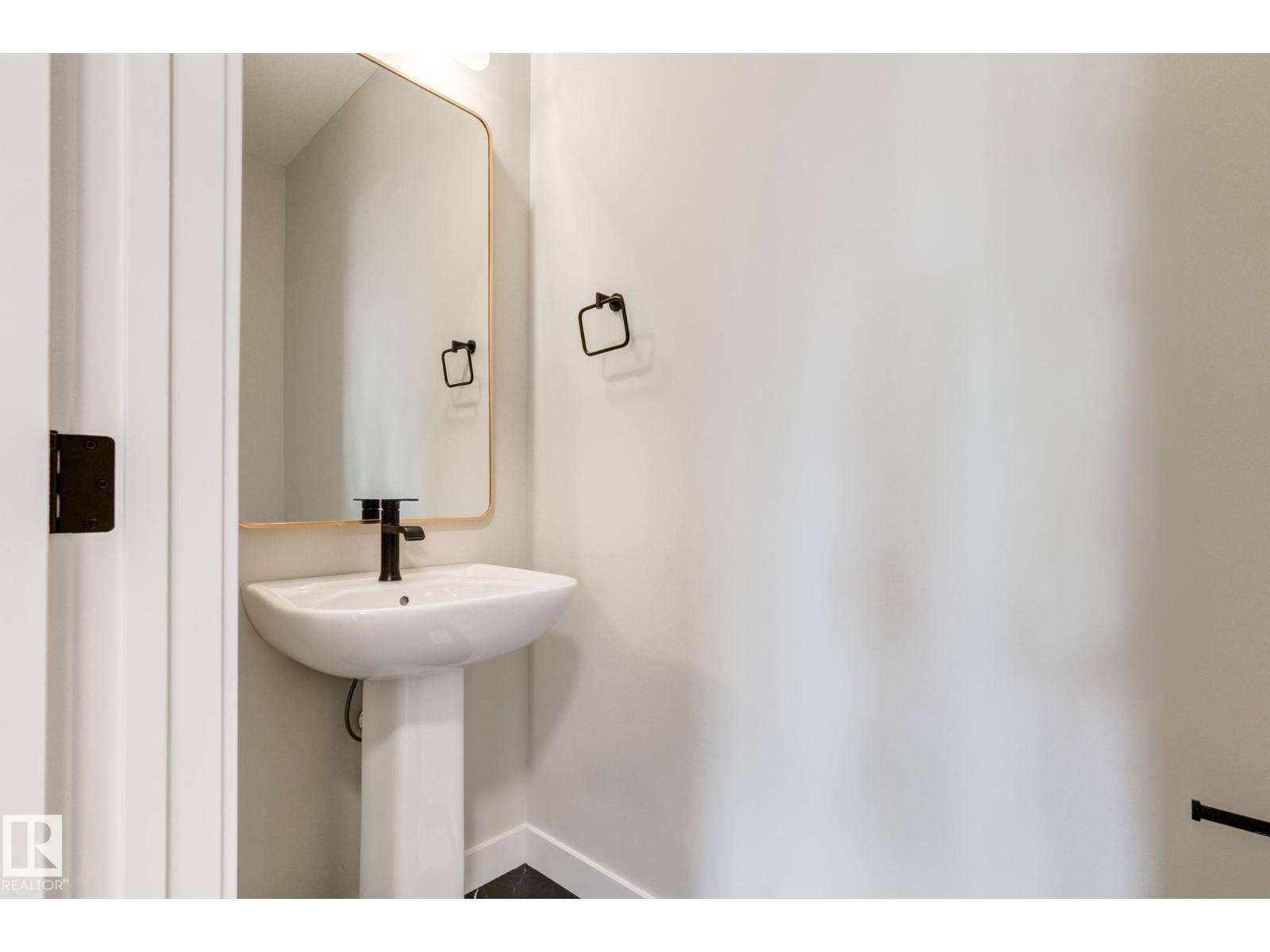 31 Chartres CL, St. Albert