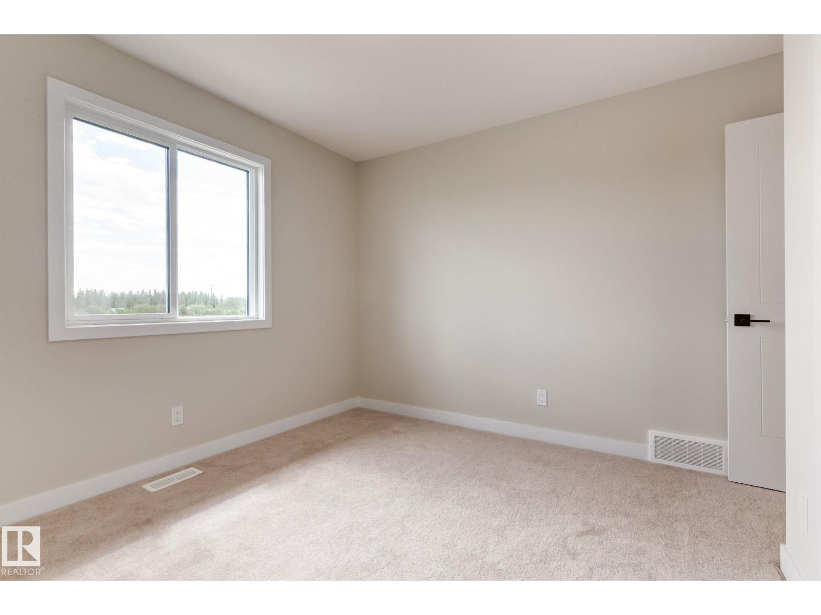 31 Chartres CL, St. Albert