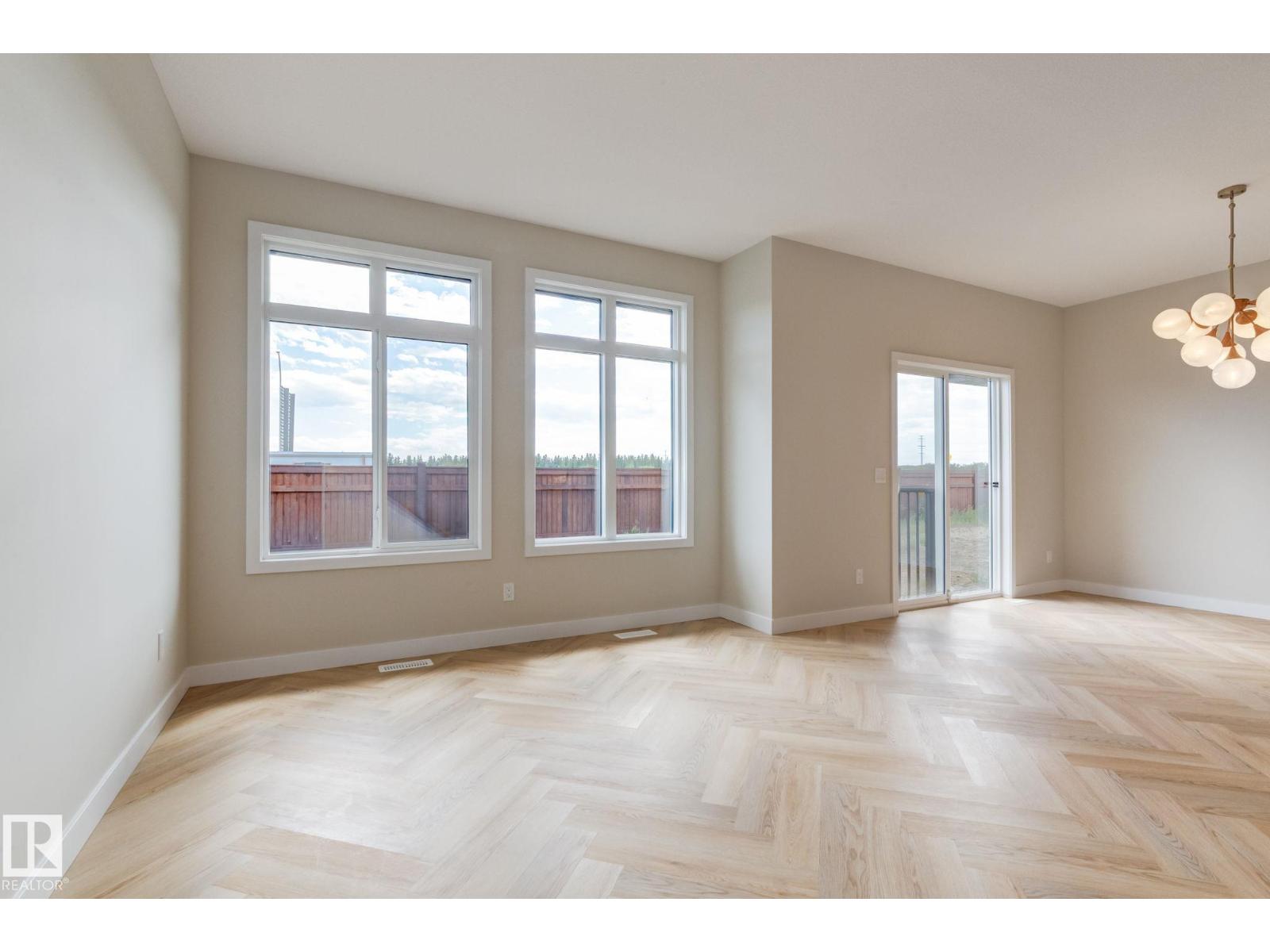 31 Chartres CL, St. Albert