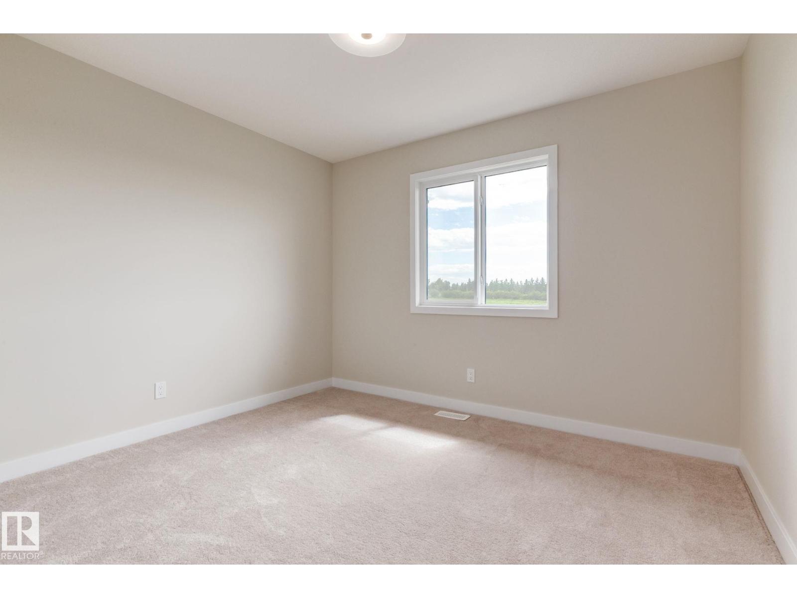 31 Chartres CL, St. Albert