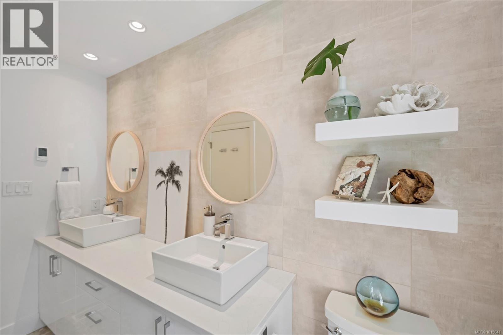 1040 Colville Rd, Esquimalt