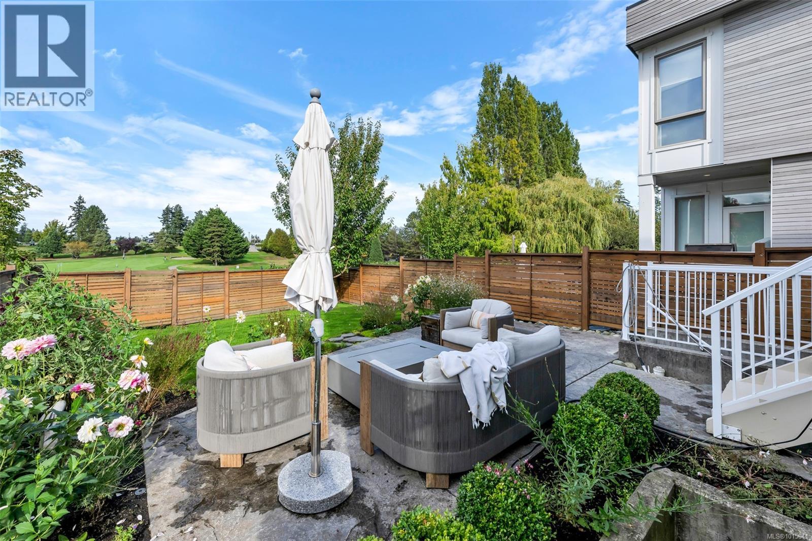 1040 Colville Rd, Esquimalt