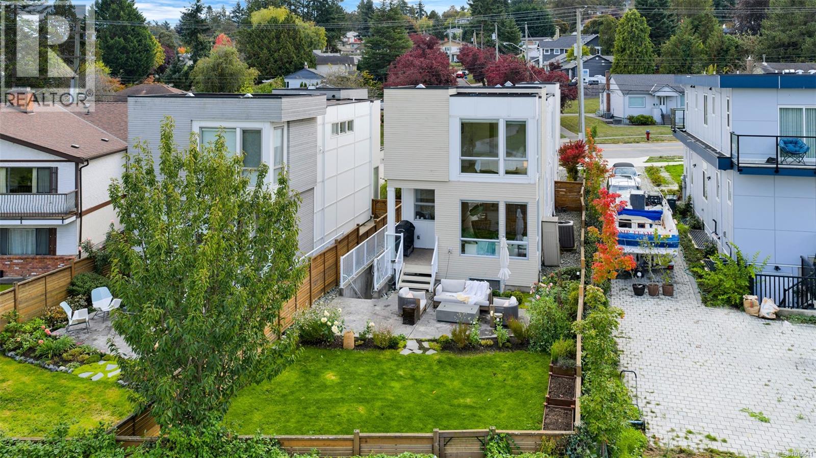 1040 Colville Rd, Esquimalt