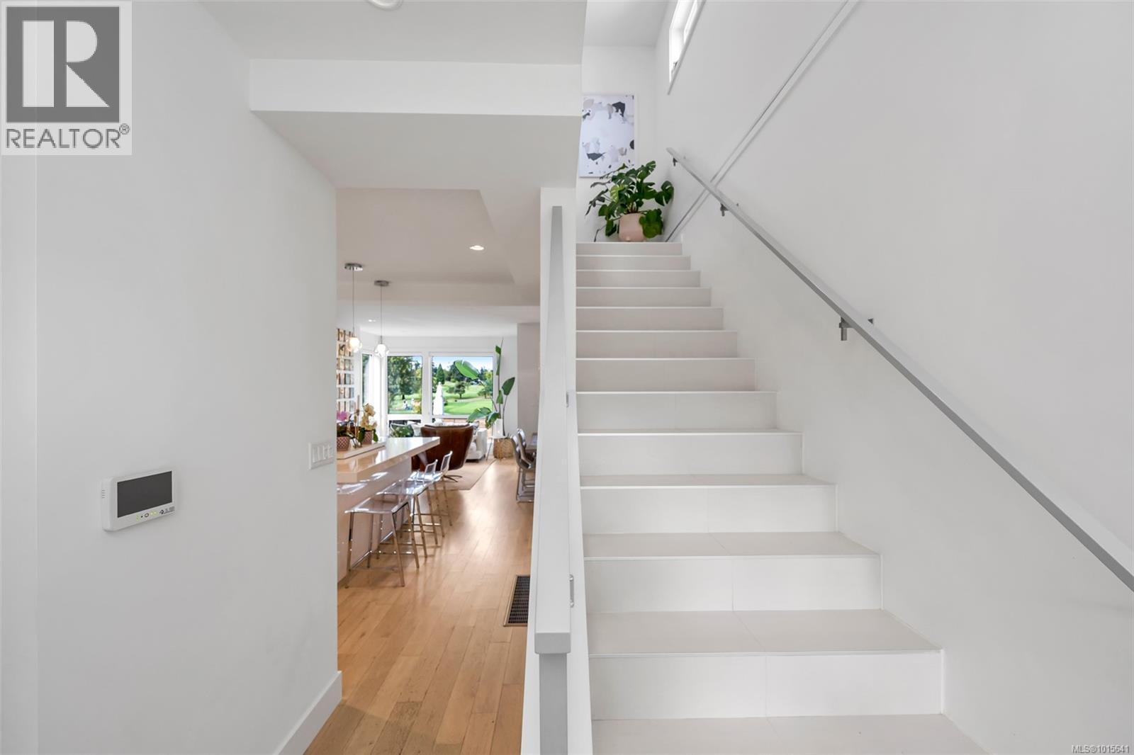 1040 Colville Rd, Esquimalt