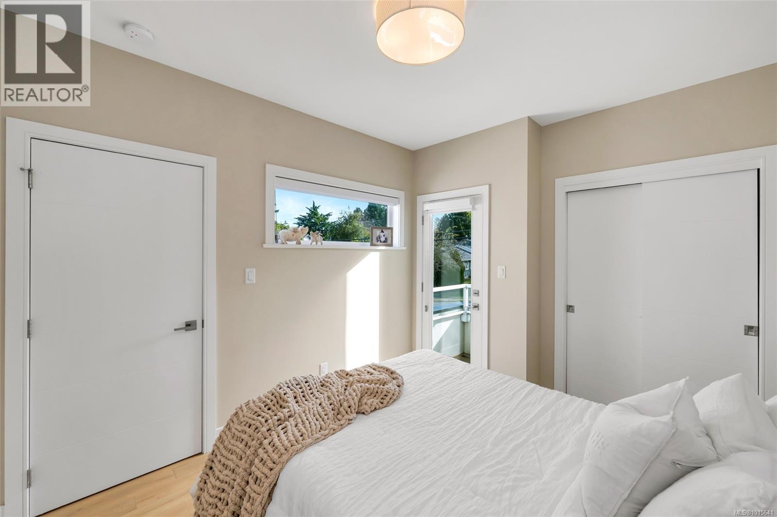 1040 Colville Rd, Esquimalt