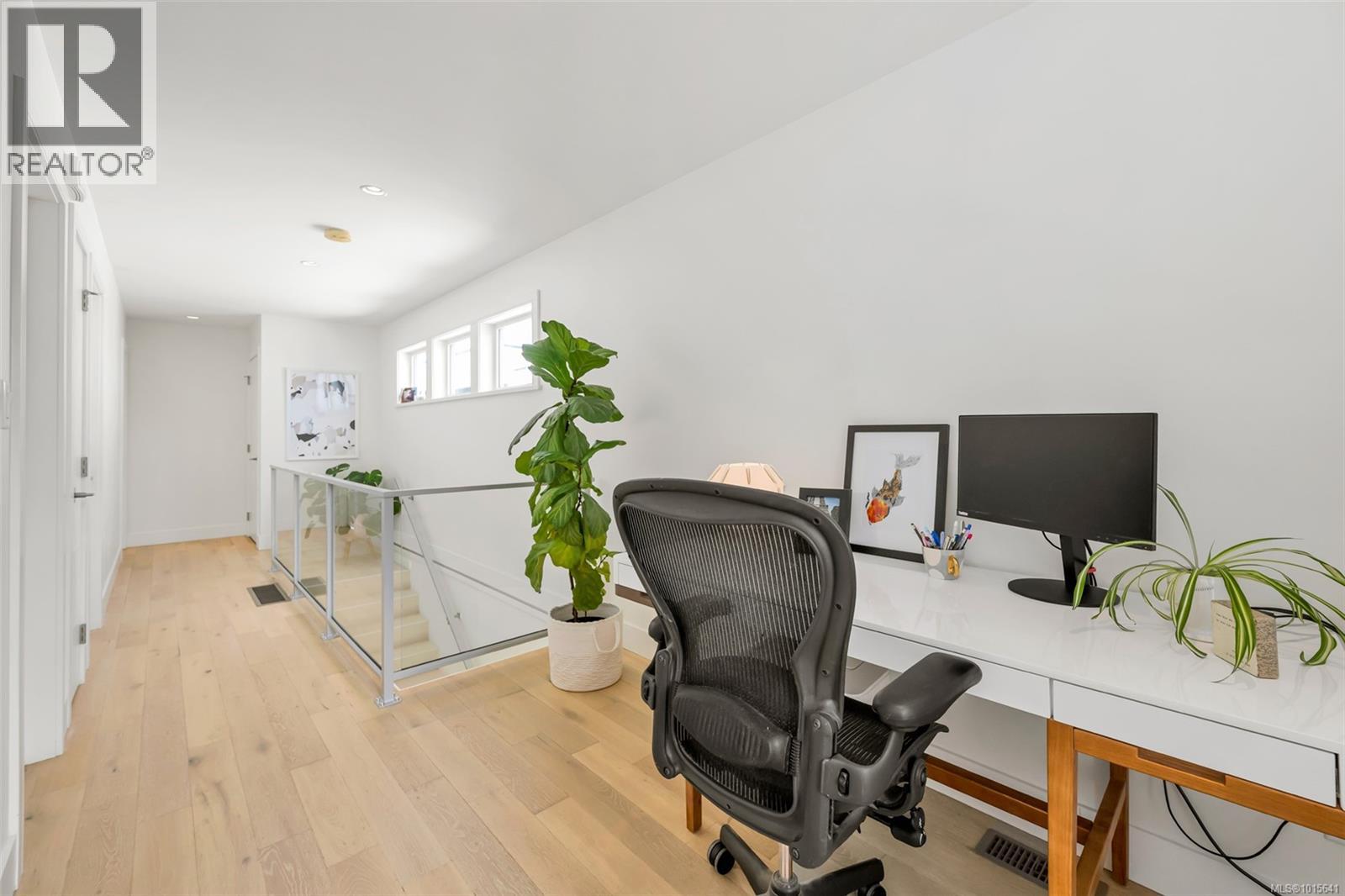 1040 Colville Rd, Esquimalt