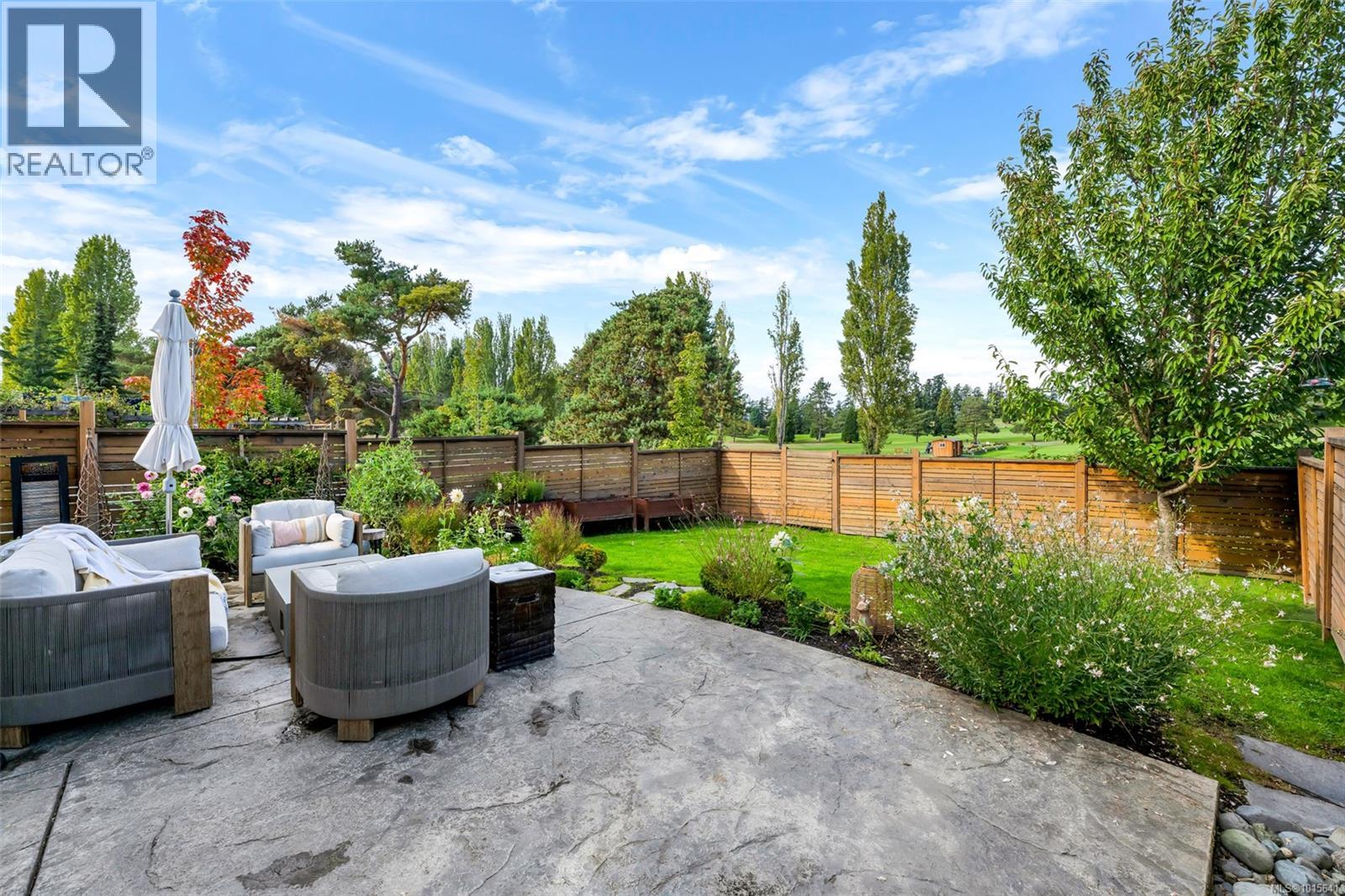 1040 Colville Rd, Esquimalt