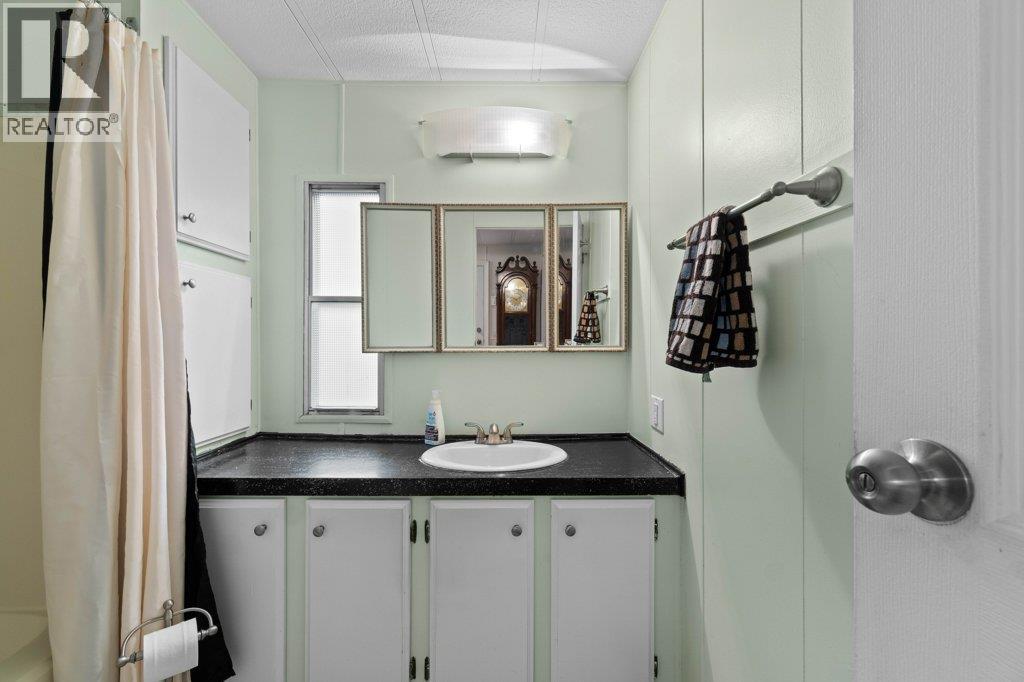 43 1361 30 Street Southeast, Salmon Arm