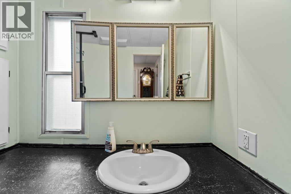 43 1361 30 Street Southeast, Salmon Arm