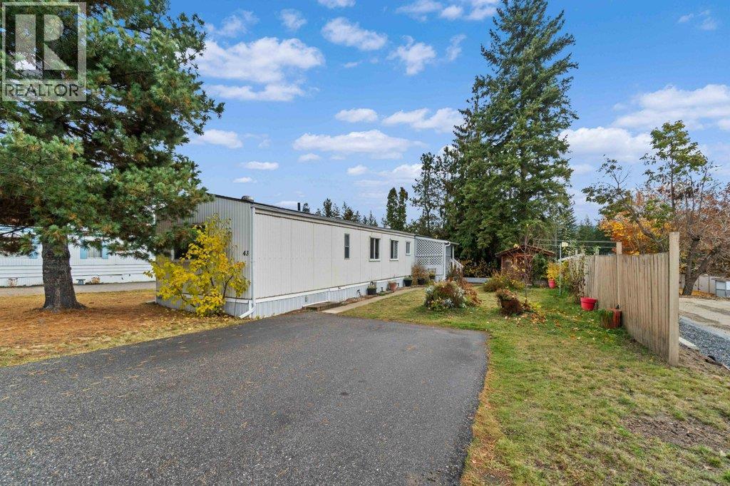 43 1361 30 Street Southeast, Salmon Arm