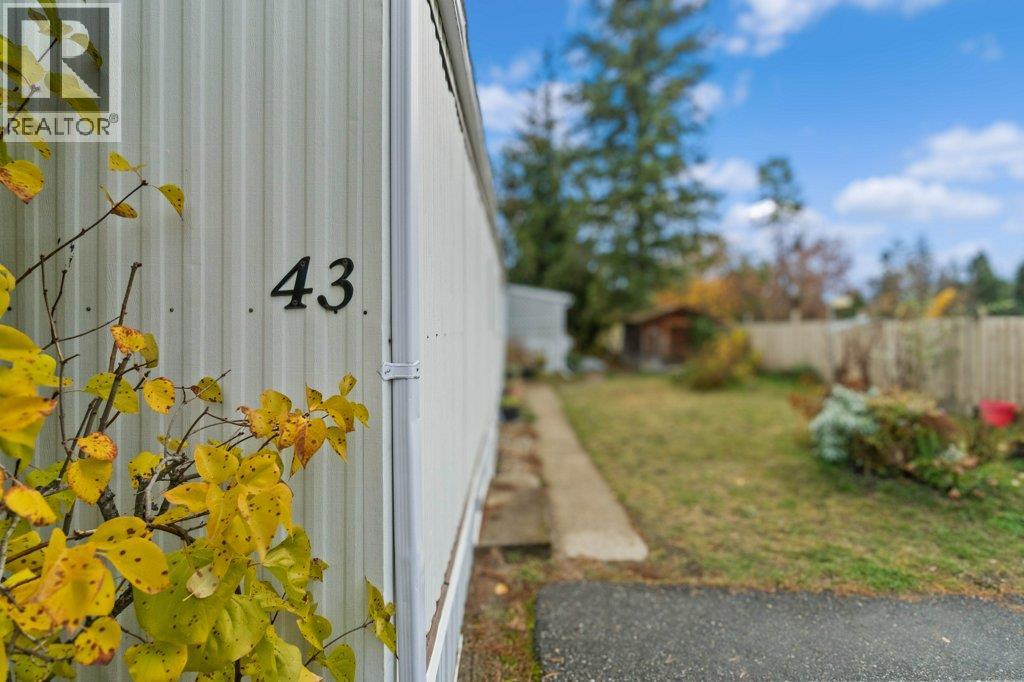 43 1361 30 Street Southeast, Salmon Arm