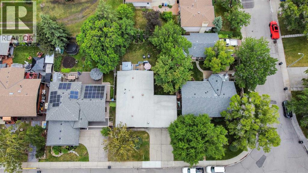 Single Family House Bungalow for Sale in  Cannell Road SW Canyon Meadows Calgary 