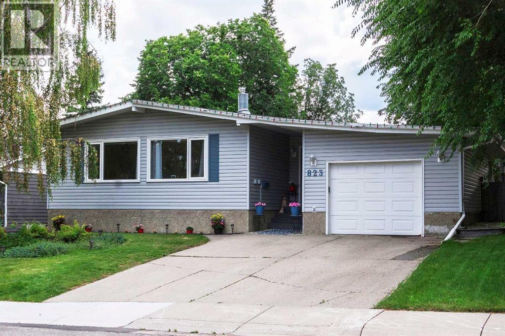 823 Cannell Road SW, Calgary, Alberta