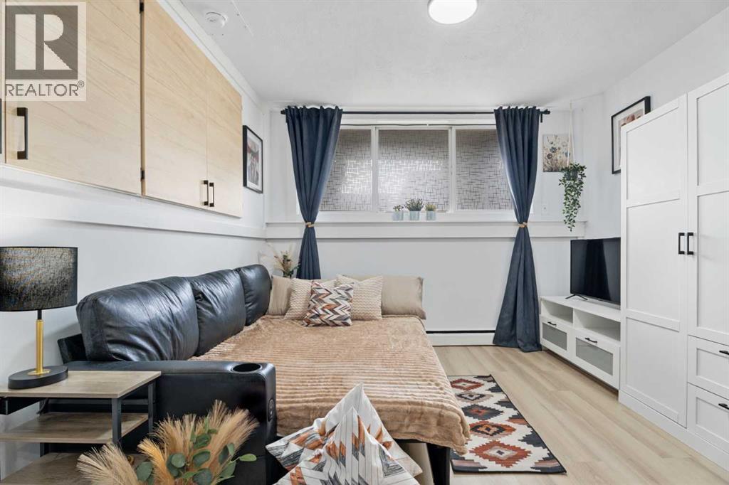 Single Family House for Sale in    Avenue SW Bankview Calgary 