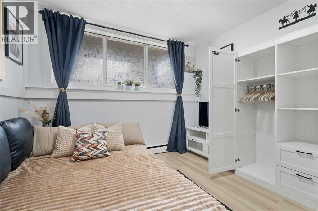 Single Family House for Sale in    Avenue SW Bankview Calgary 