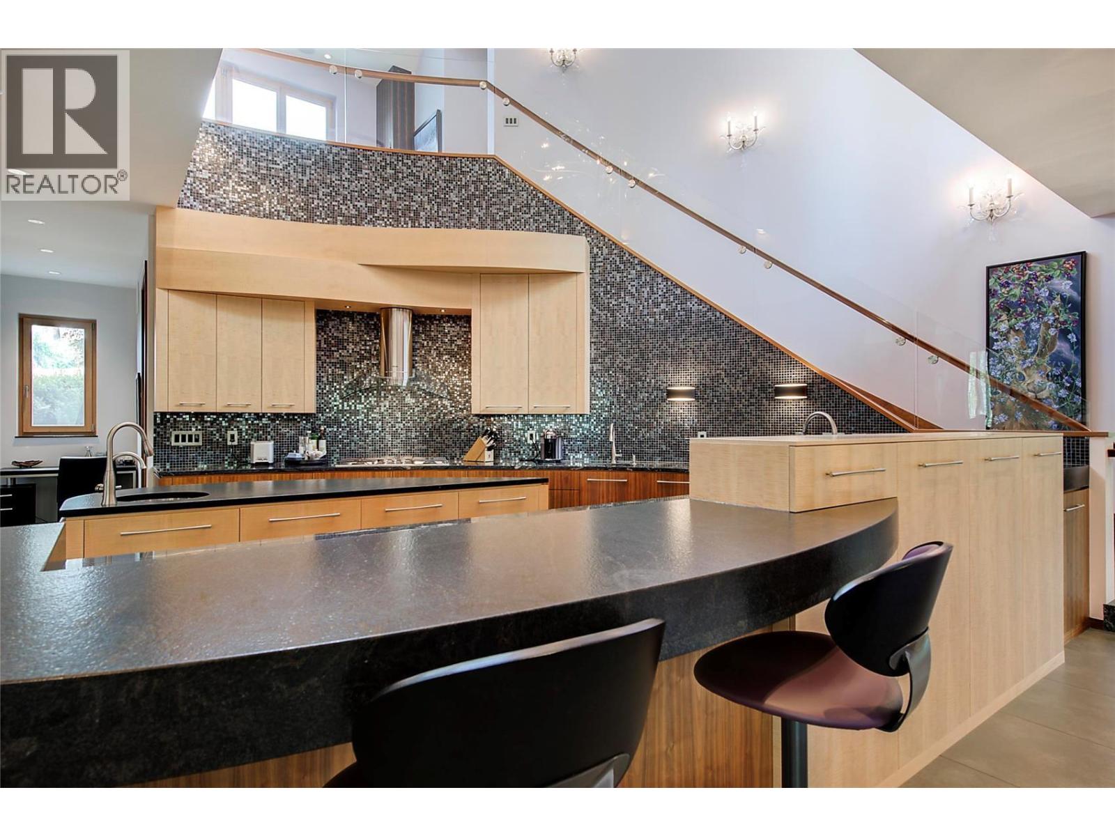  5308 Lakeshore Road, Kelowna