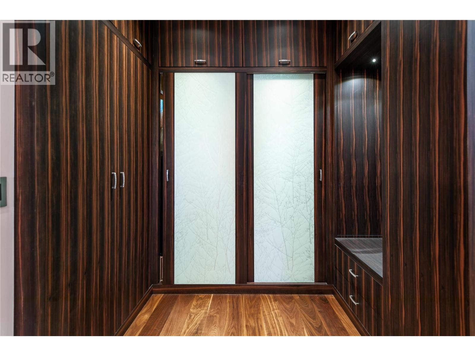  5308 Lakeshore Road, Kelowna