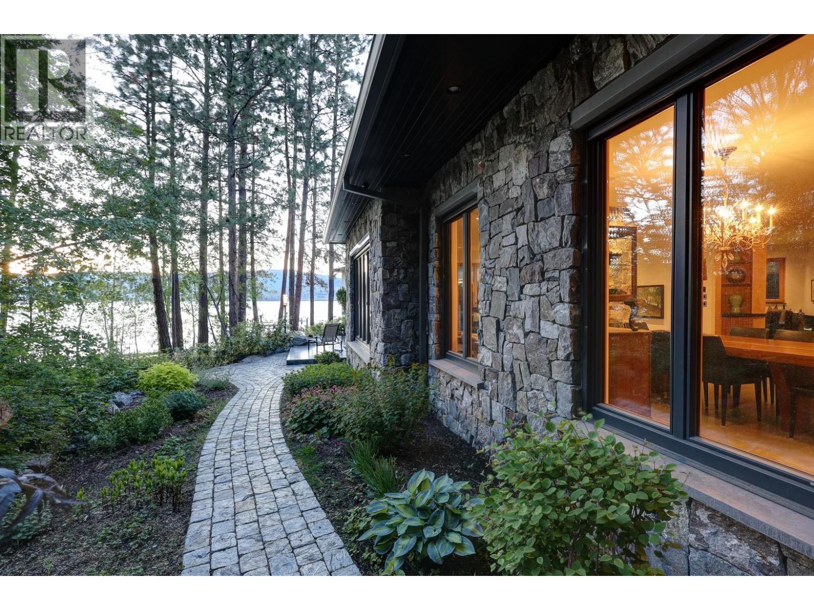  5308 Lakeshore Road, Kelowna