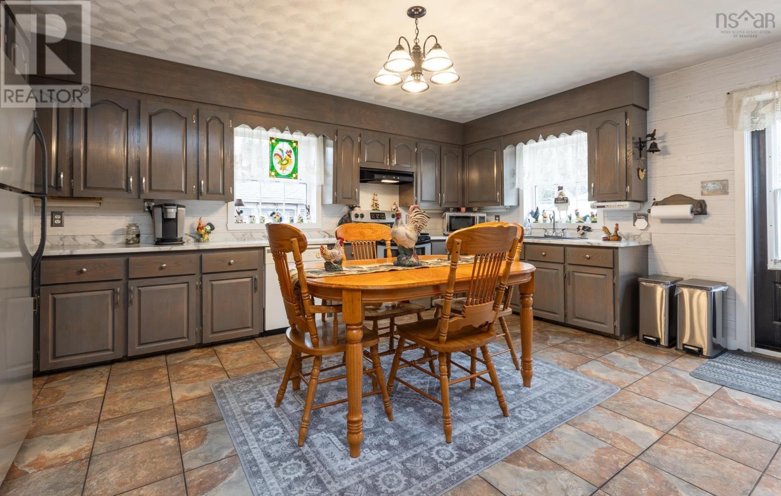 Property 23 of 38 of 1117 Highway 340