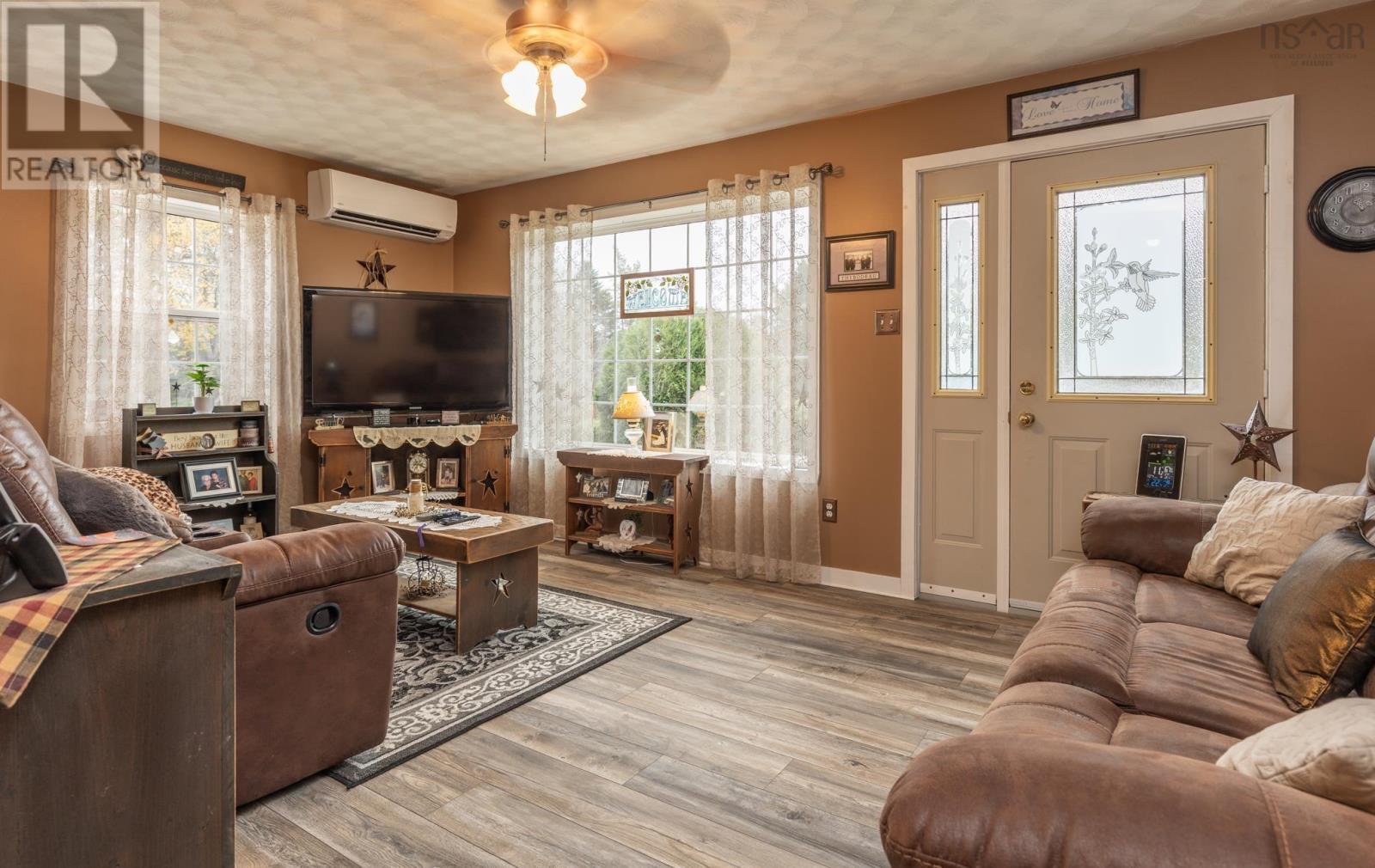 Property 25 of 38 of 1117 Highway 340